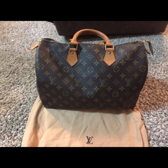 Louis Vuitton speedy 35